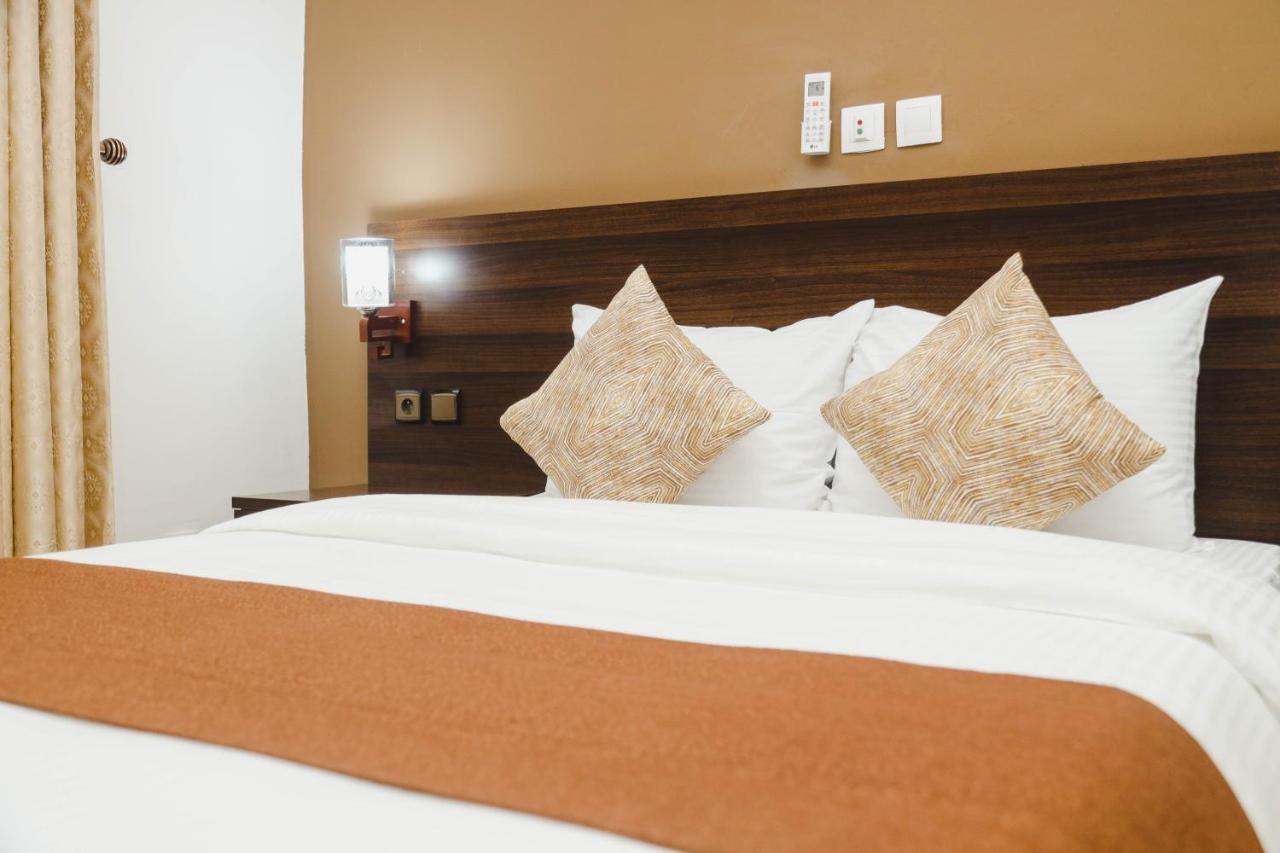 Robert'S Hotel 아비장 외부 사진